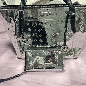 Silver/chrome Michael Kors bag WITH matching wallet used in very good condition